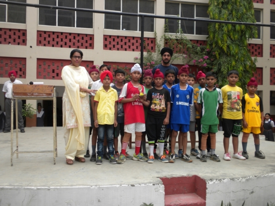 PRIZE DISTRIBUTION 2016